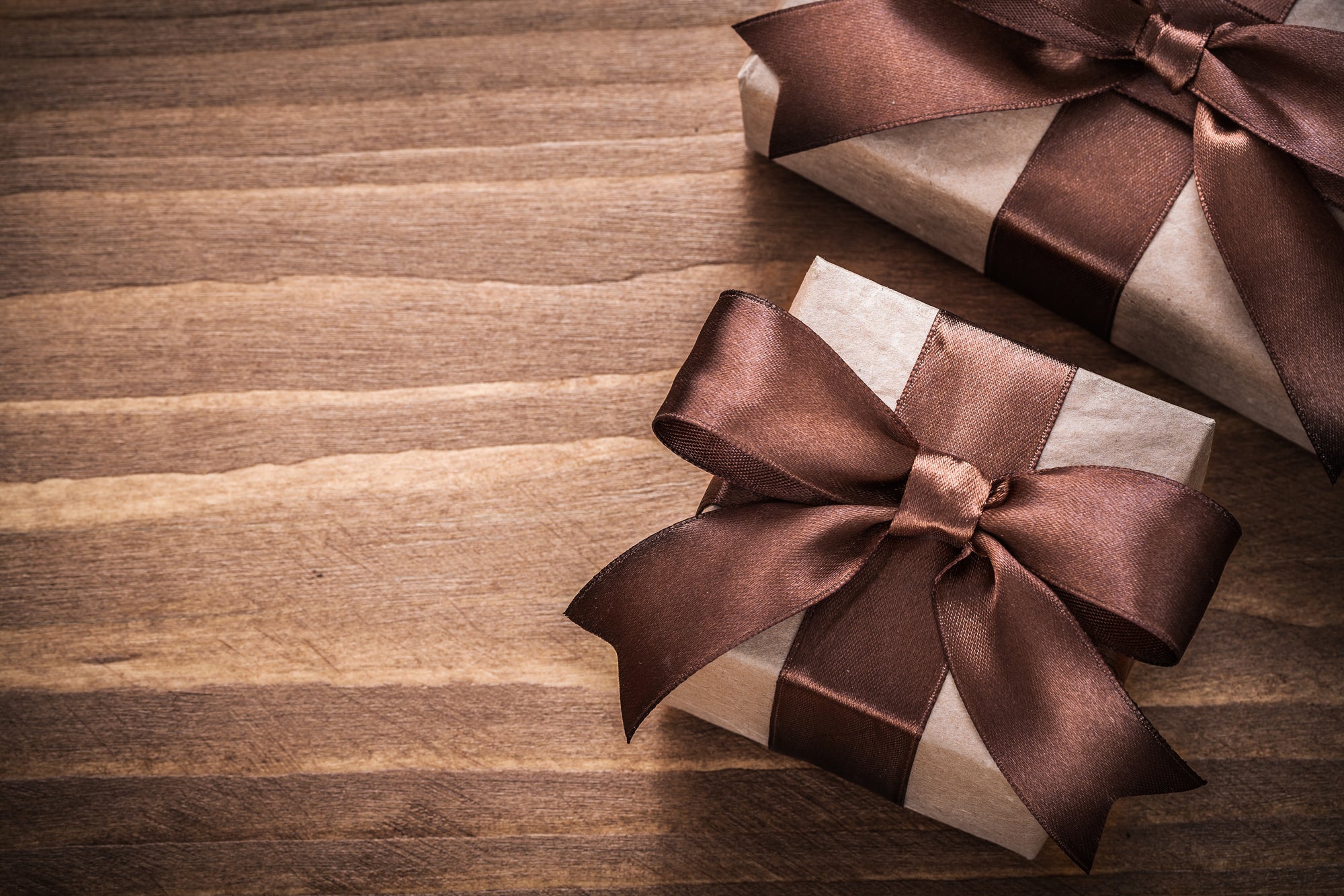 Best Vintage Gifts For Him: A Holiday Deal Guide