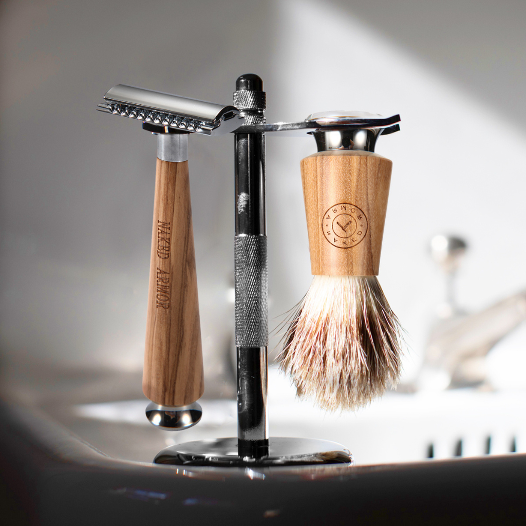 Naked Armor Gaswain Synthetic Fiber Closed Comb Safety Razor Shaving Set.